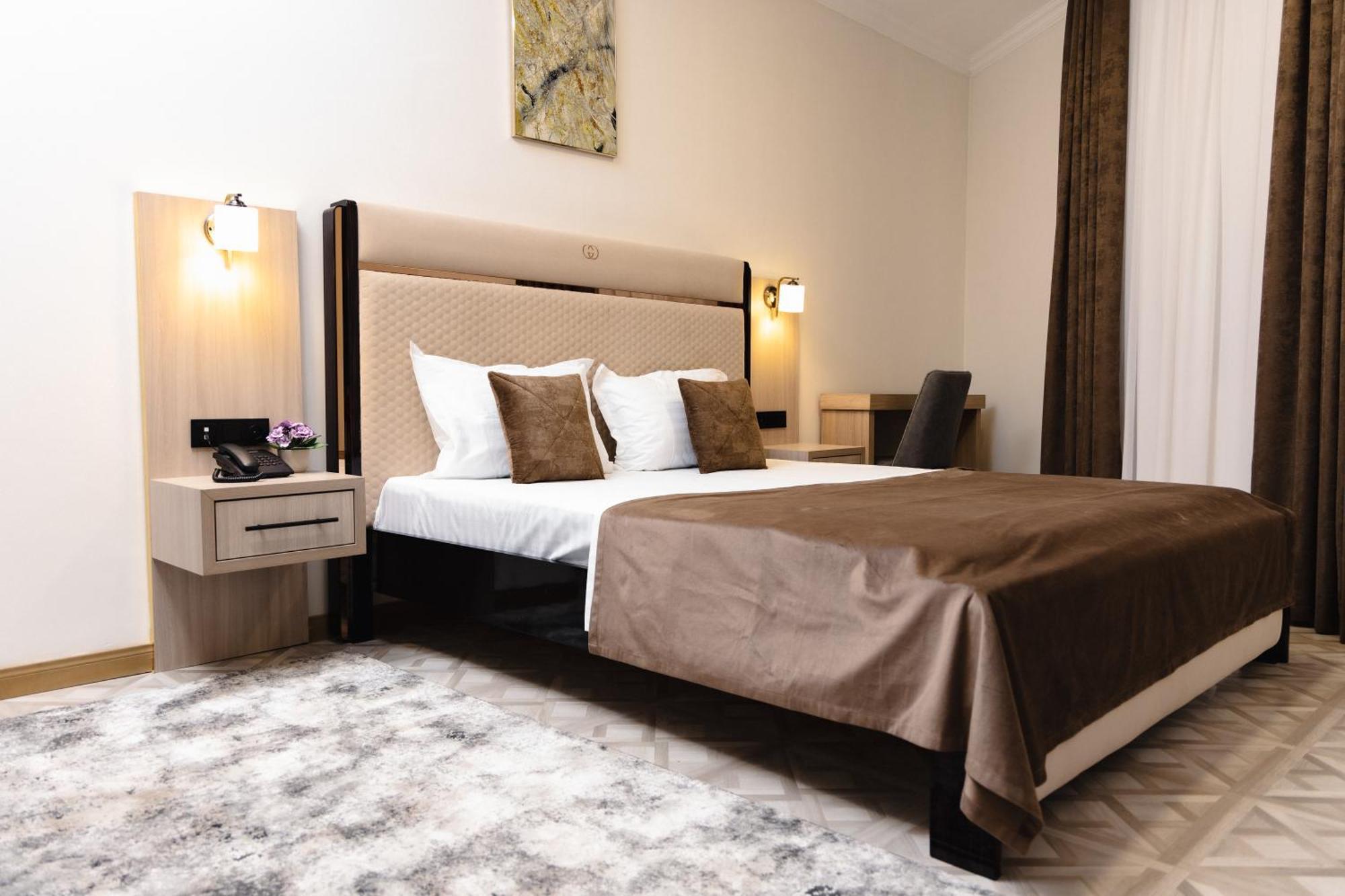 Art Royal Hotel Tashkent Esterno foto