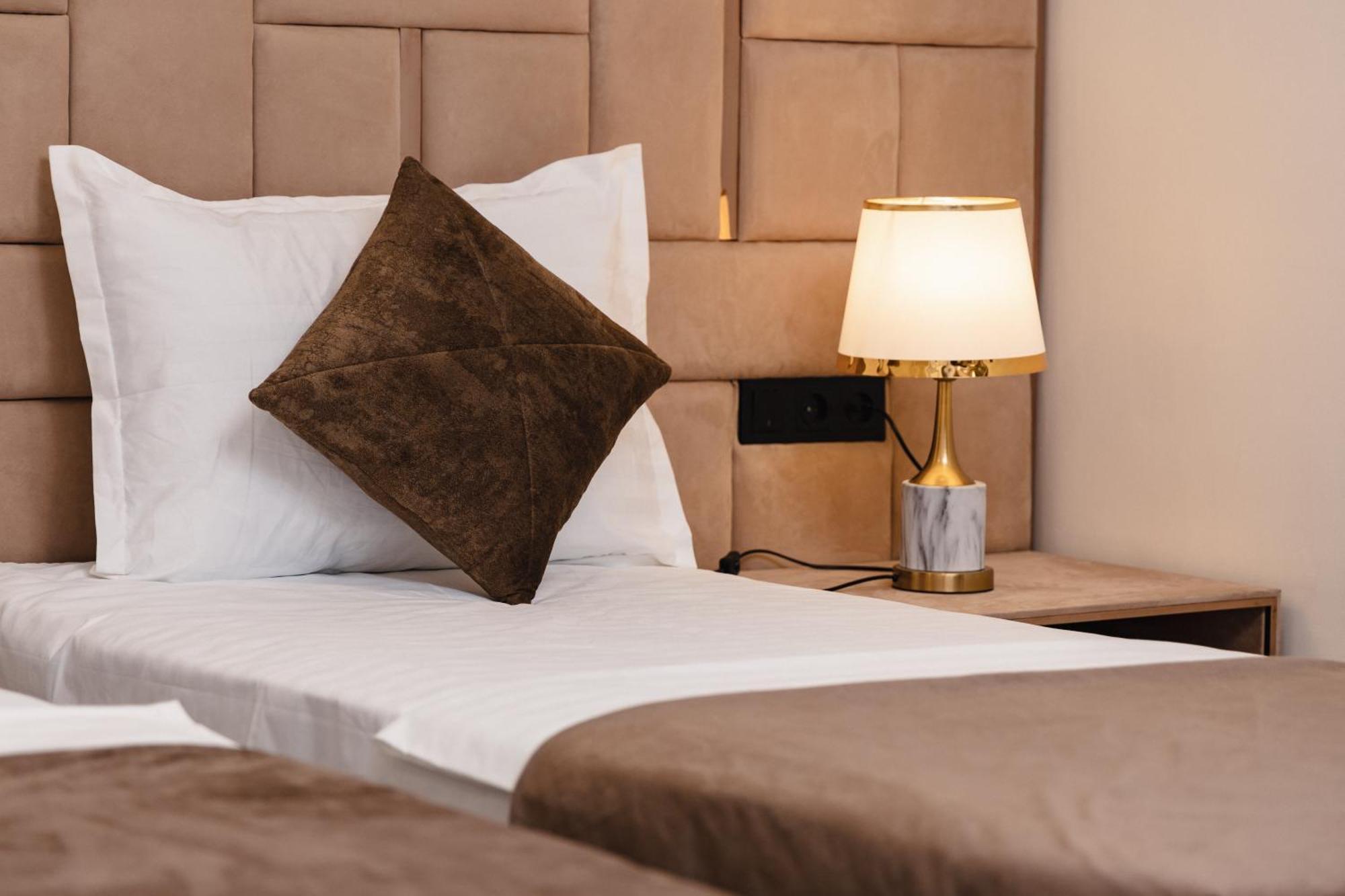Art Royal Hotel Tashkent Esterno foto