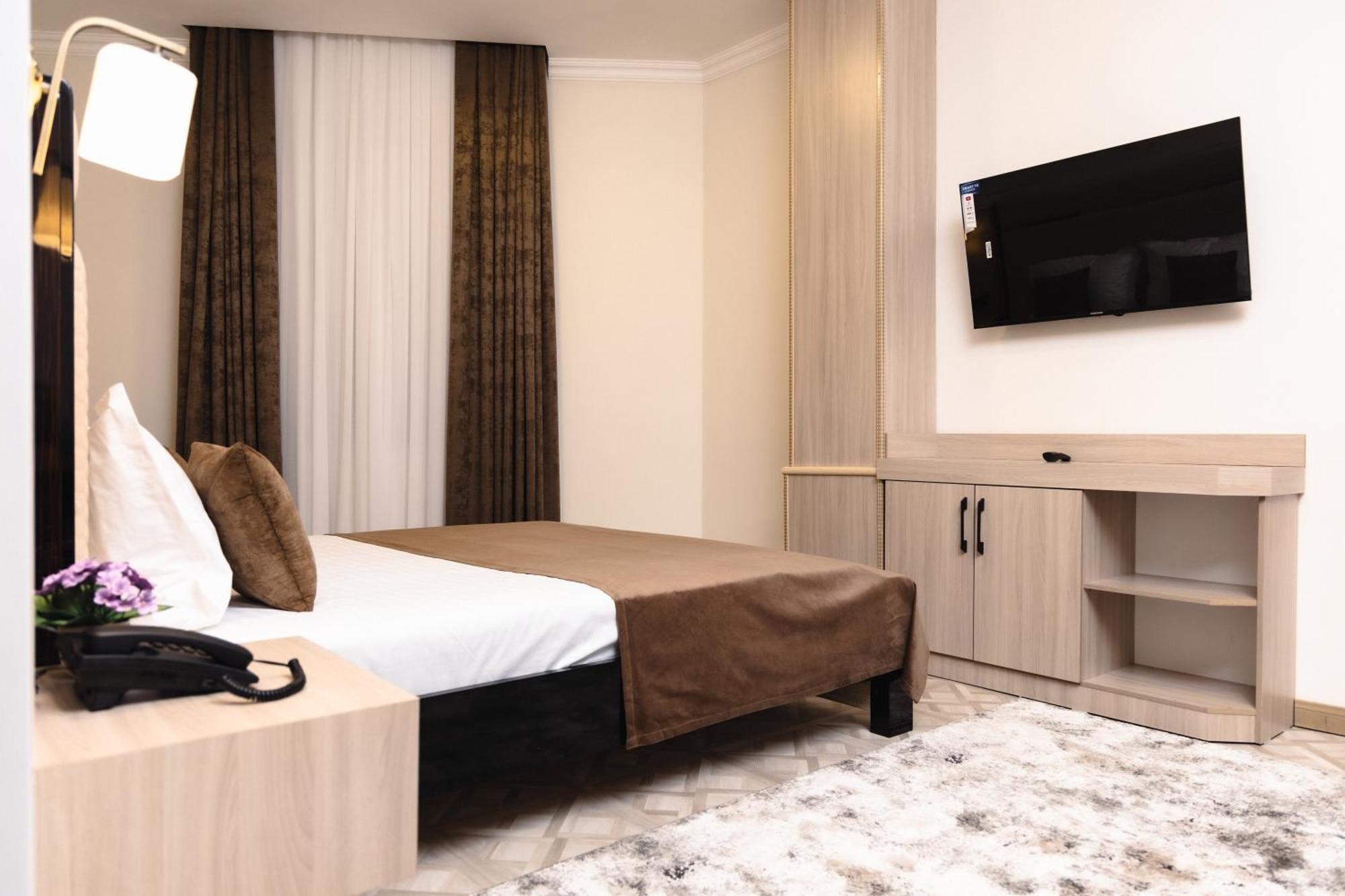 Art Royal Hotel Tashkent Esterno foto