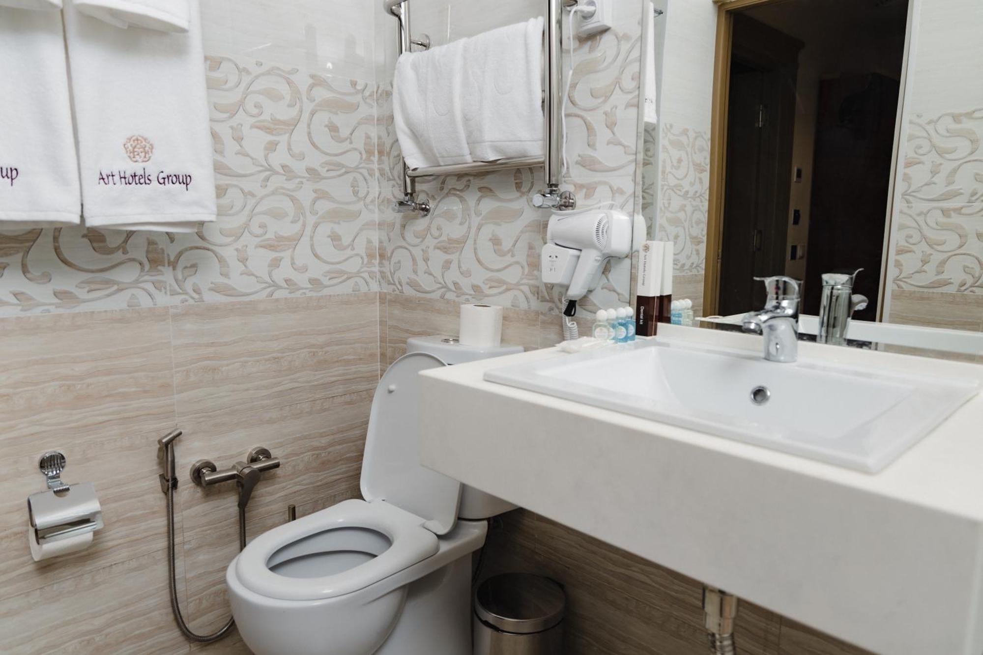 Art Royal Hotel Tashkent Esterno foto