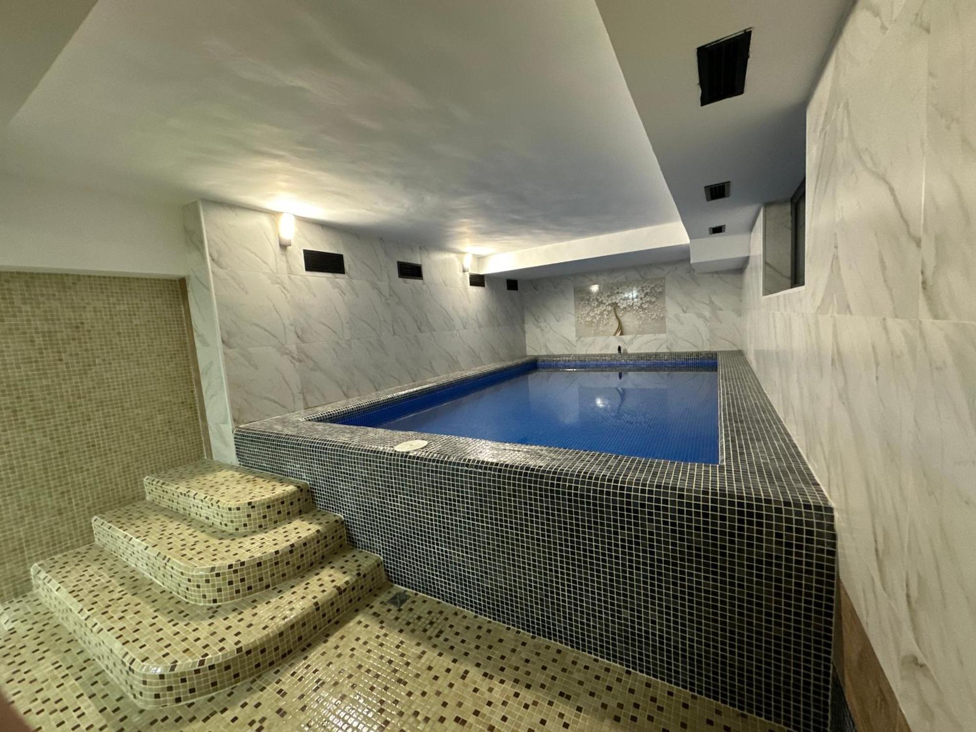 Art Royal Hotel Tashkent Esterno foto